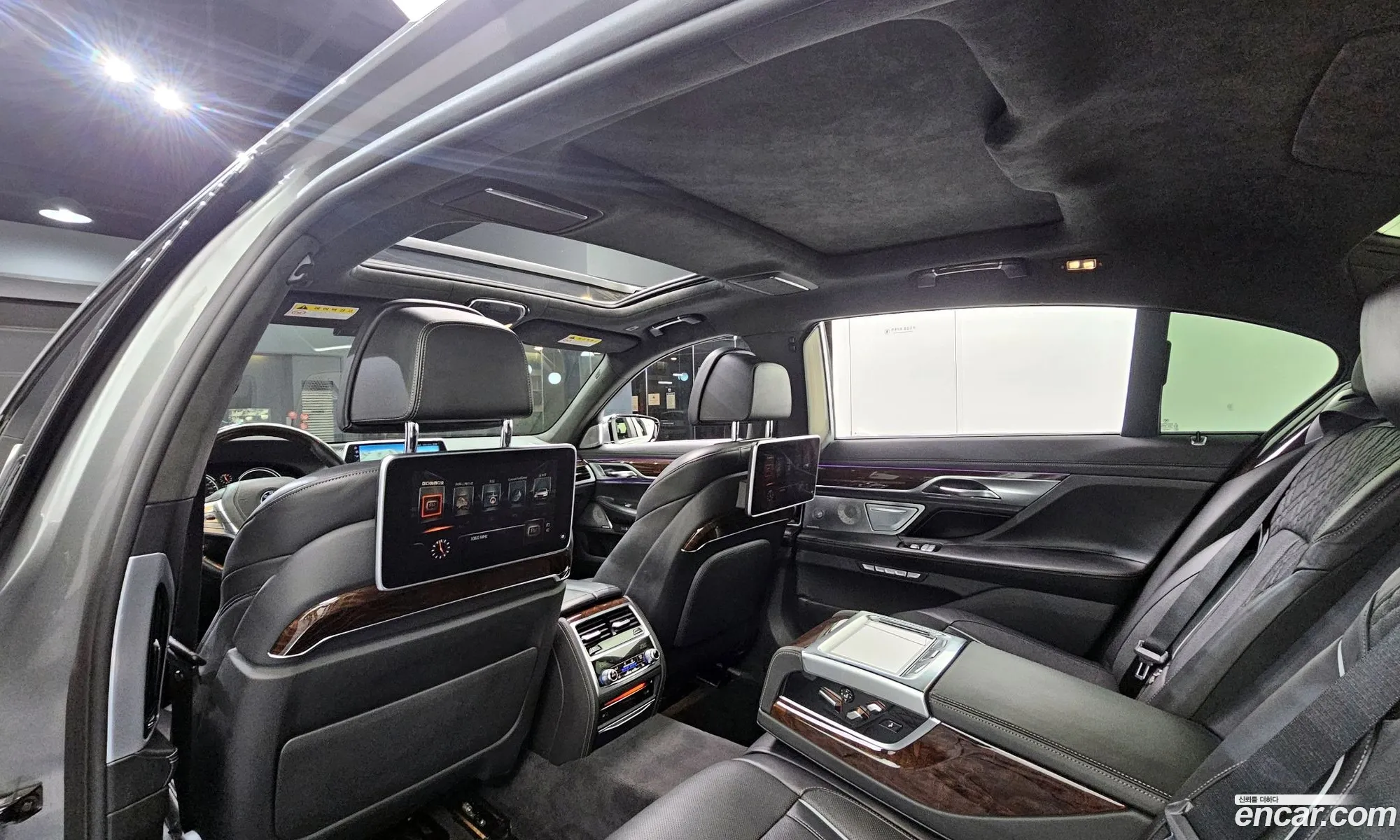 BMW 7 Series 2015 WBA7F2106GG382508 — 17
