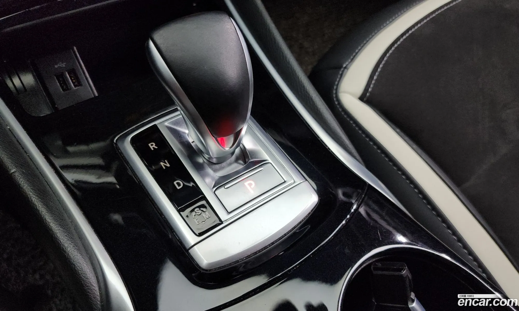 Infiniti Q30 2018 SJKCH53E4JA061189 — 3
