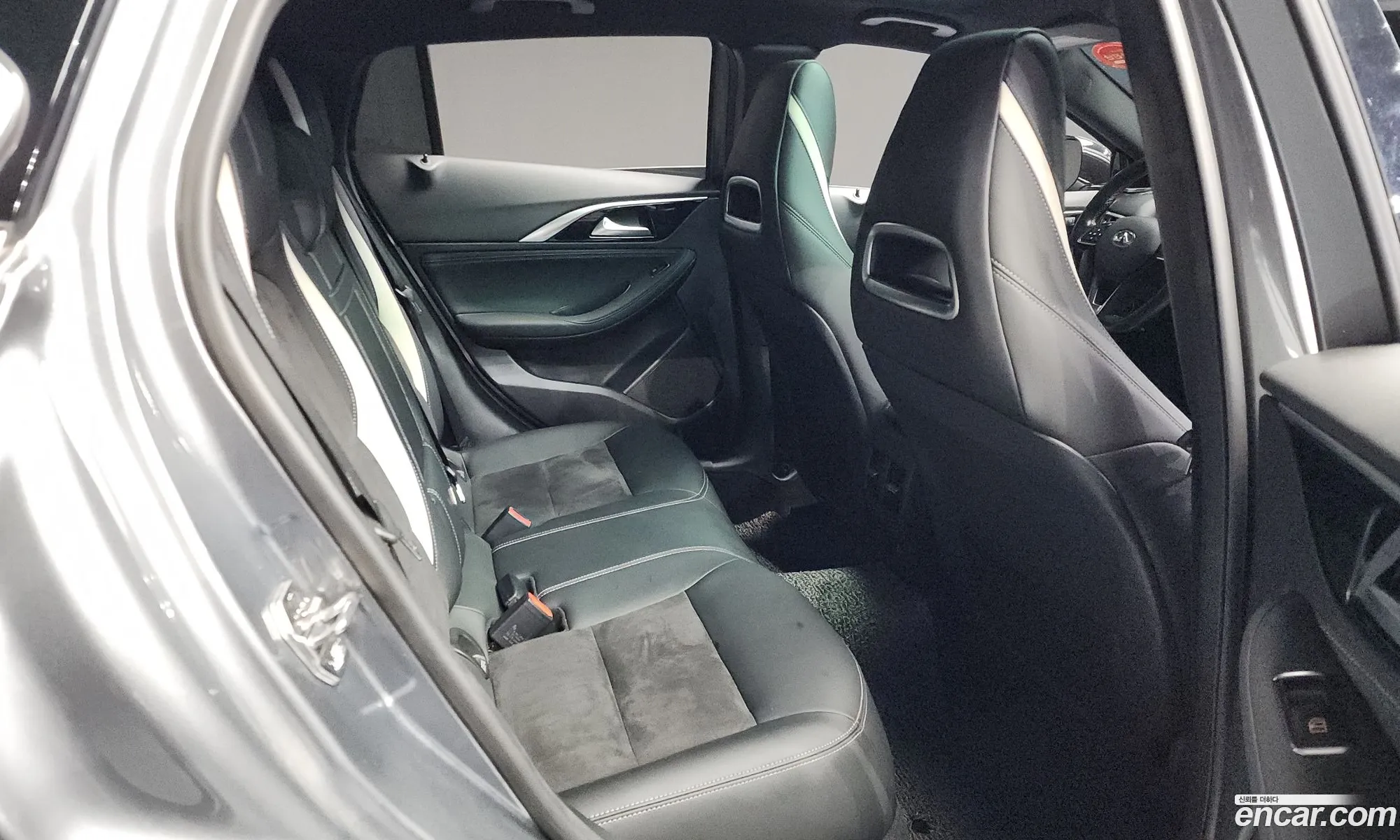 Infiniti Q30 2018 SJKCH53E4JA061189 — 7