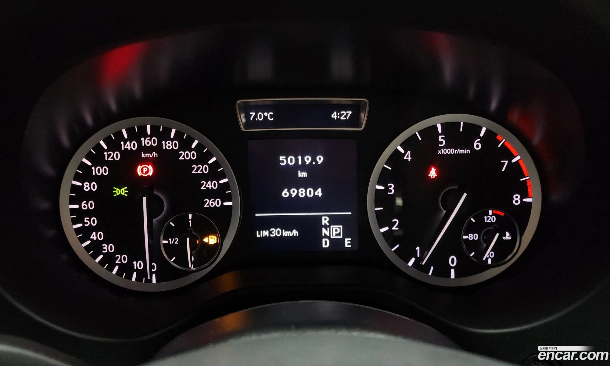 Infiniti Q30 2018 SJKCH53E4JA061189 — 13
