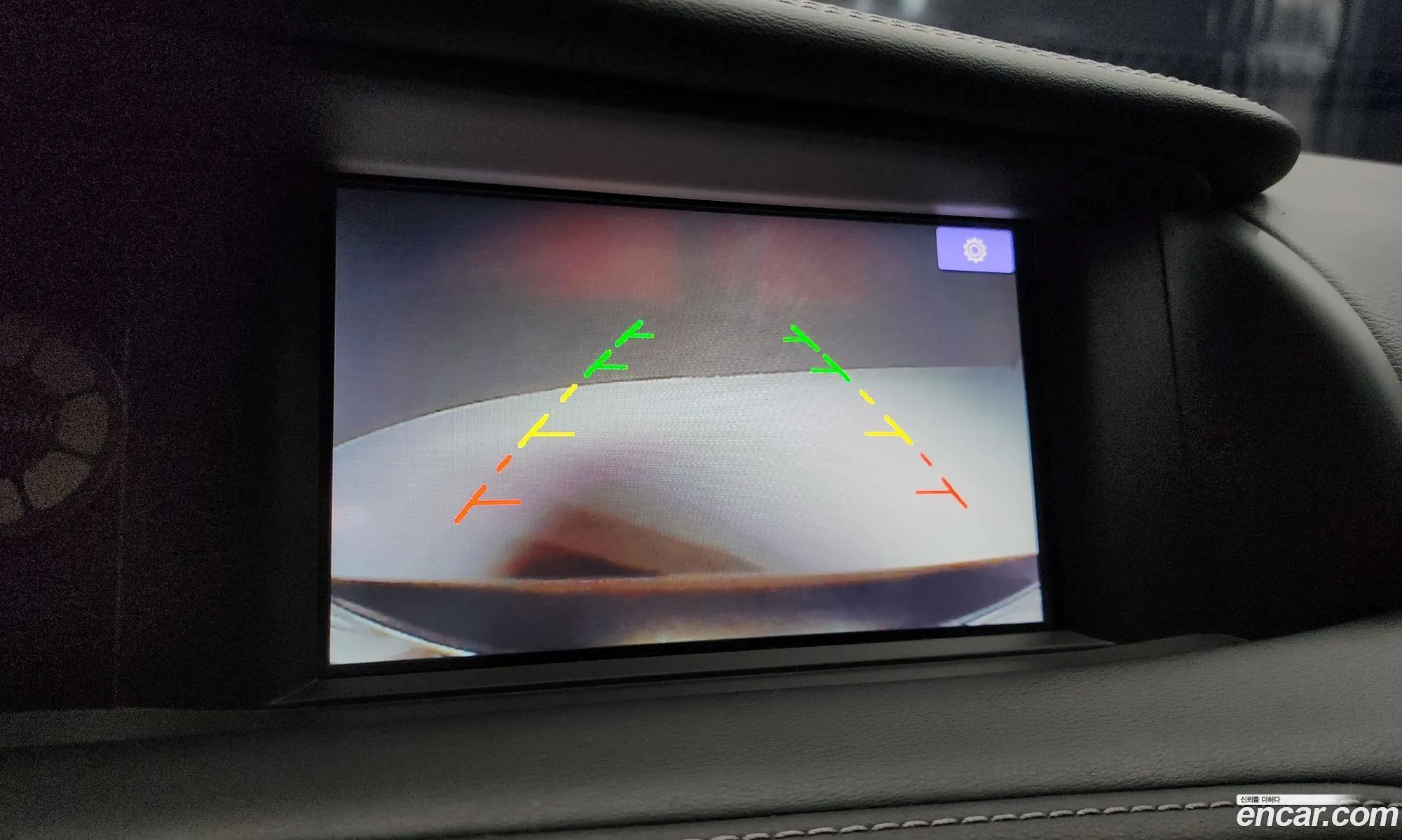 Infiniti Q30 2018 SJKCH53E4JA061189 — 18