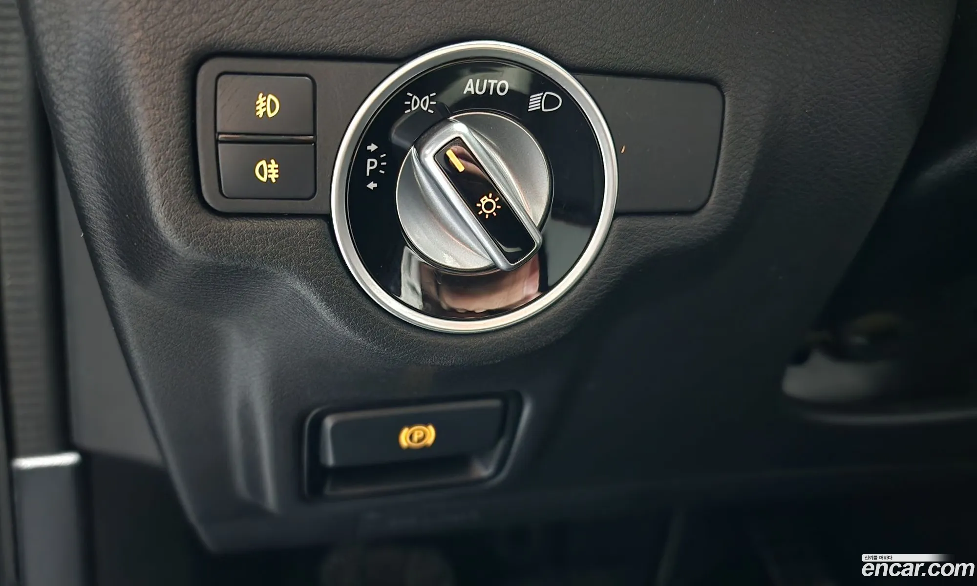 Infiniti Q30 2018 SJKCH53E4JA061189 — 4