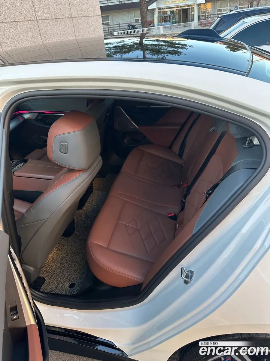 BMW 5 Series 2024 — 5