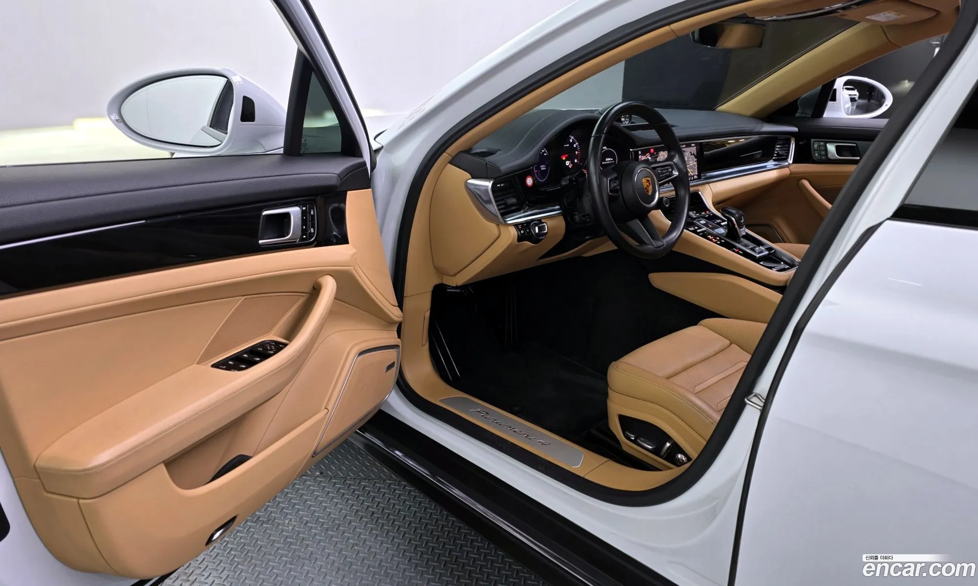Porsche Panamera 2021 — 17