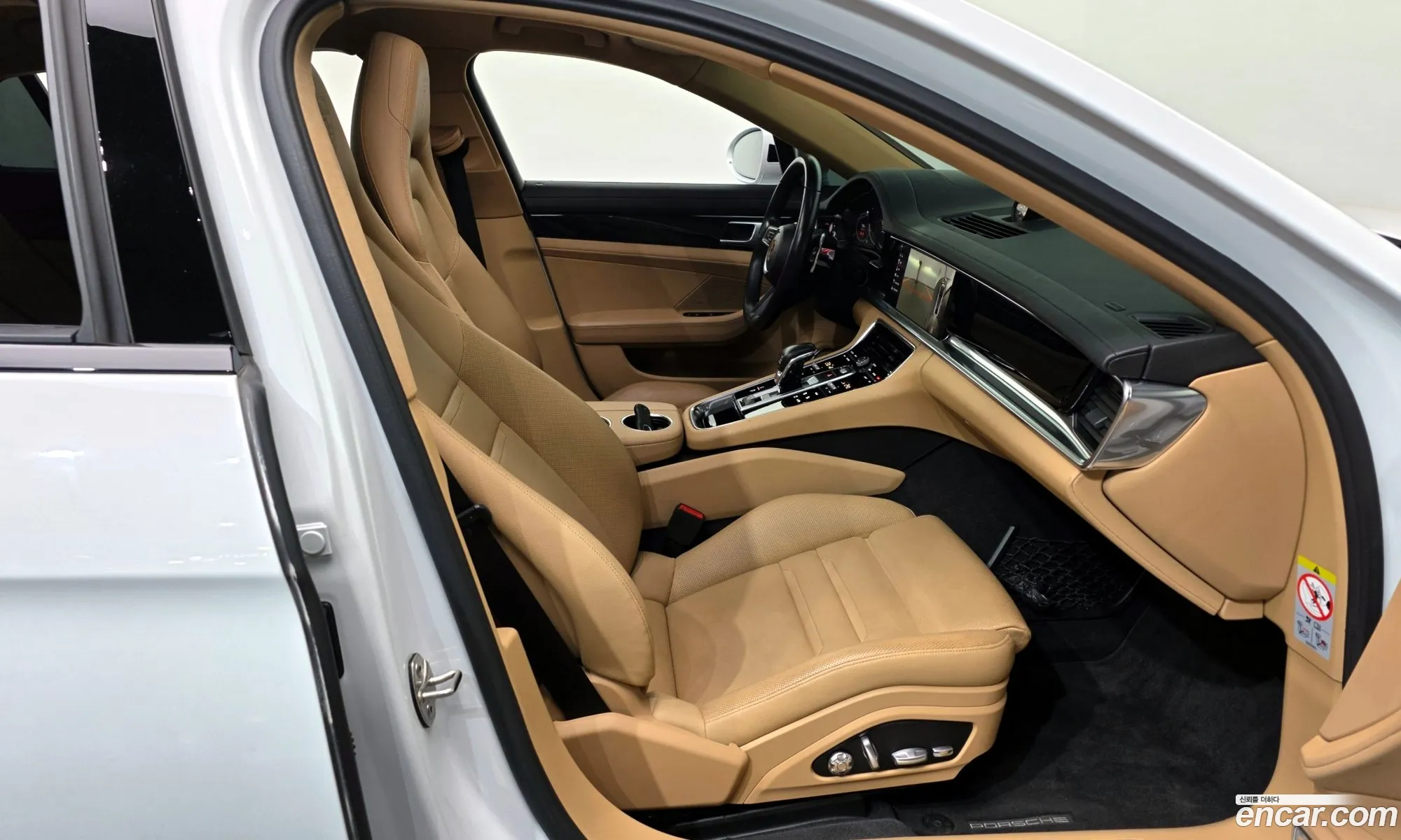 Porsche Panamera 2021 — 8