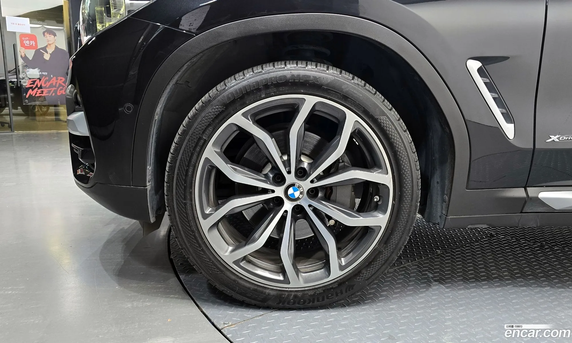 BMW X3 2018 WBATX7105JLB47107 — 5