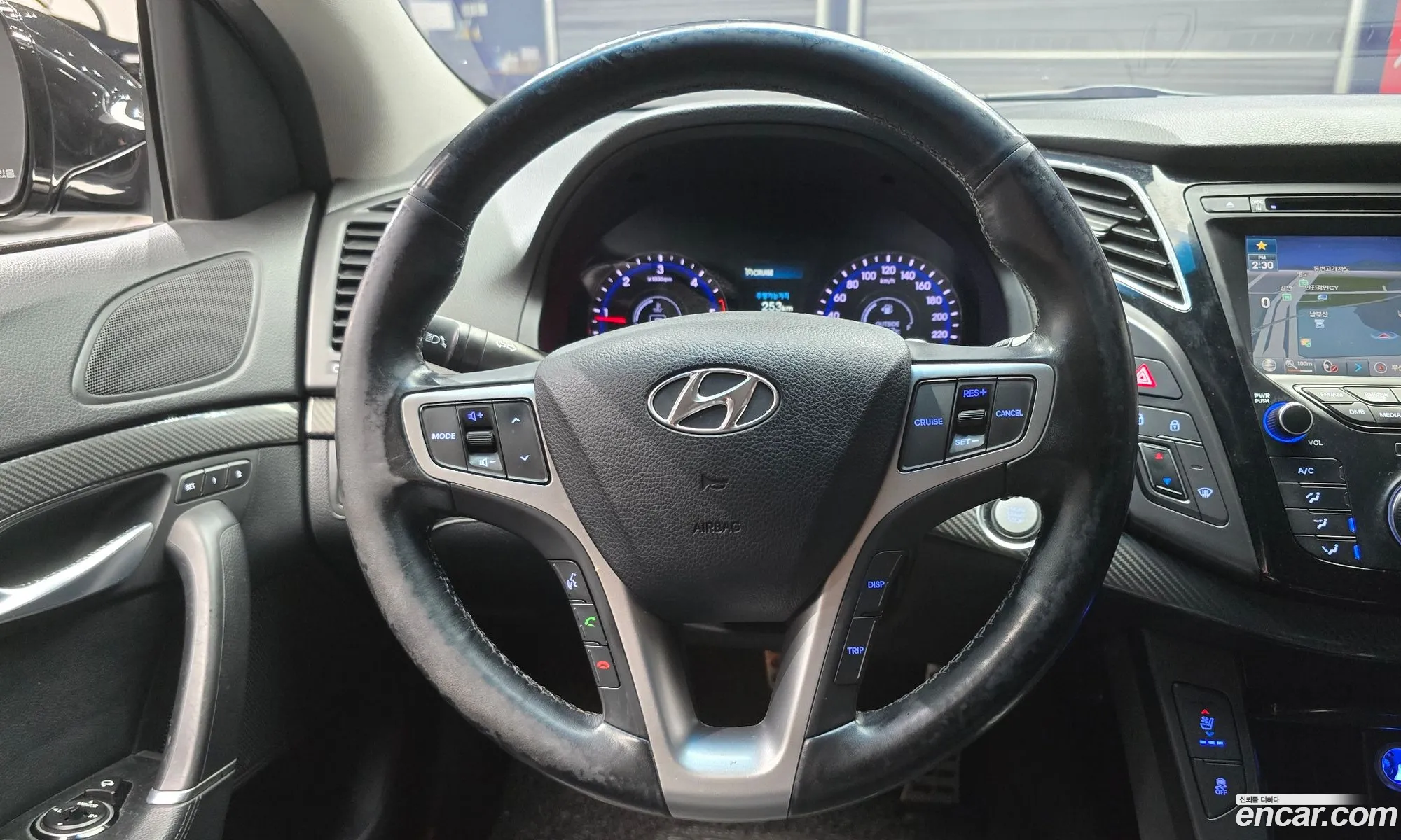 Hyundai i40 Saloon 2014 — 16