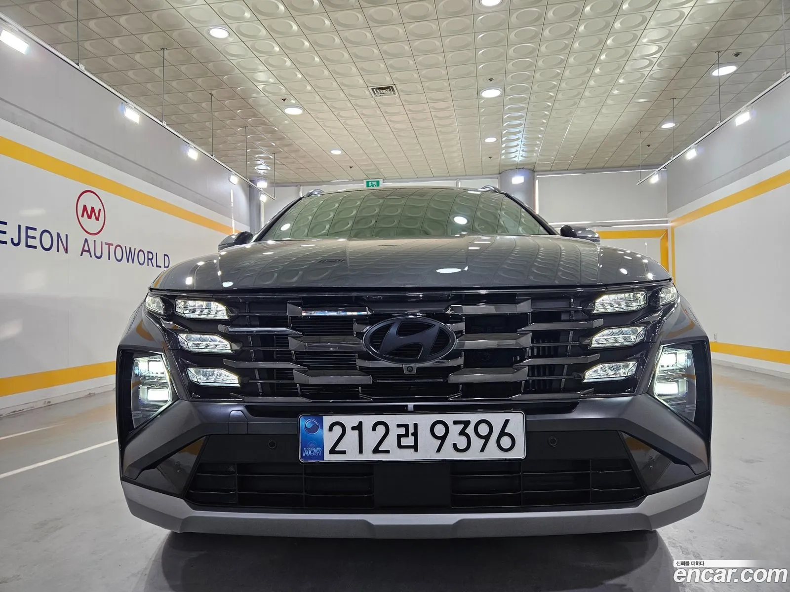 Hyundai Tucson Hybrid 2025 — 12