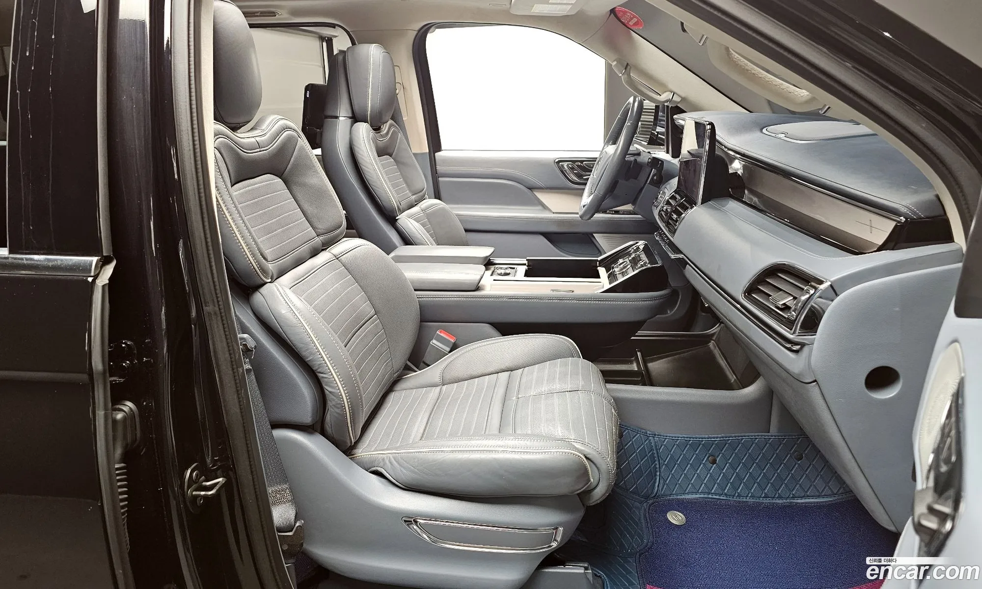 Lincoln Navigator 2019 5LMJJ3TT9KEL09506 — 10