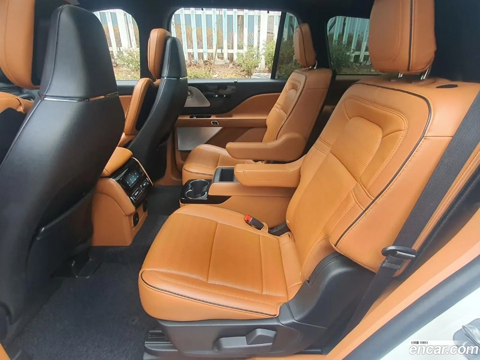 Lincoln Aviator 2021 — 17