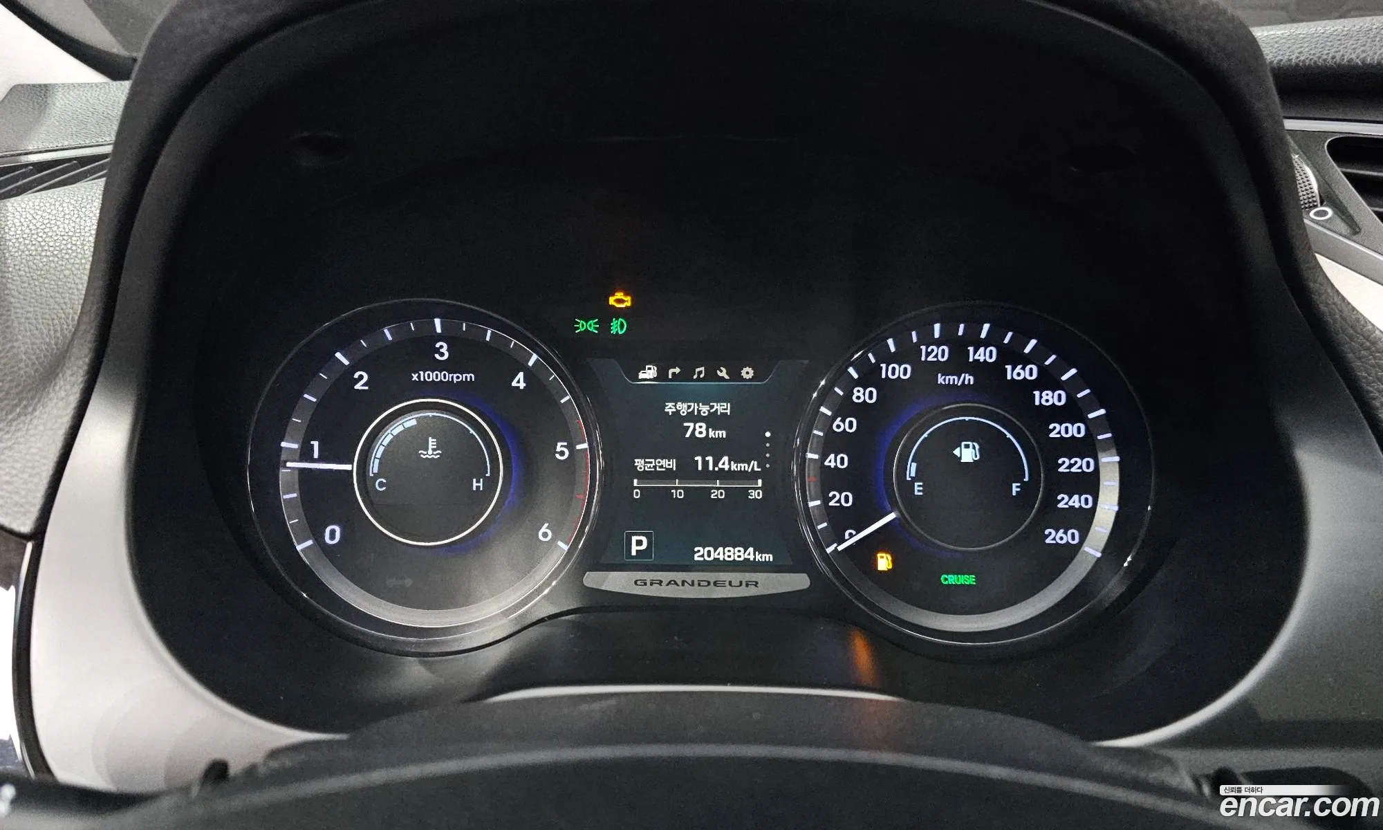 Hyundai Grandeur HG 2015 — 17