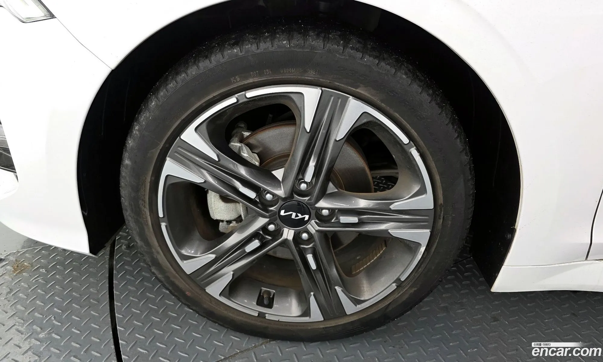 Kia K5 2021 — 17