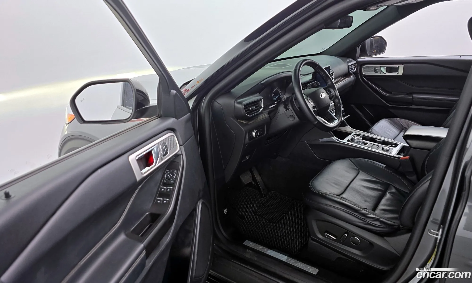Ford Explorer 6th Gen 2020 1FMSK8FH9LGB58603 — 3