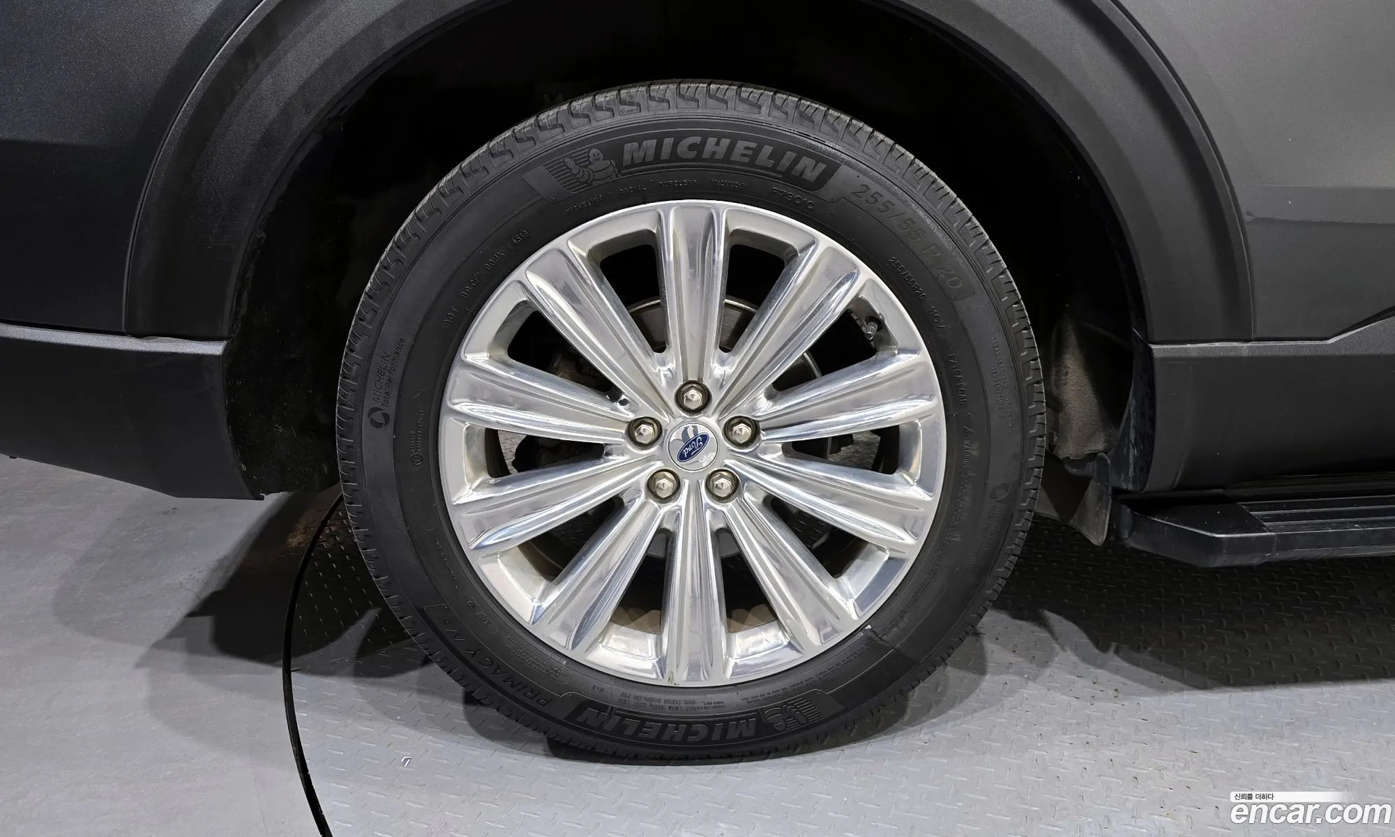 Ford Explorer 6th Gen 2020 1FMSK8FH9LGB58603 — 17