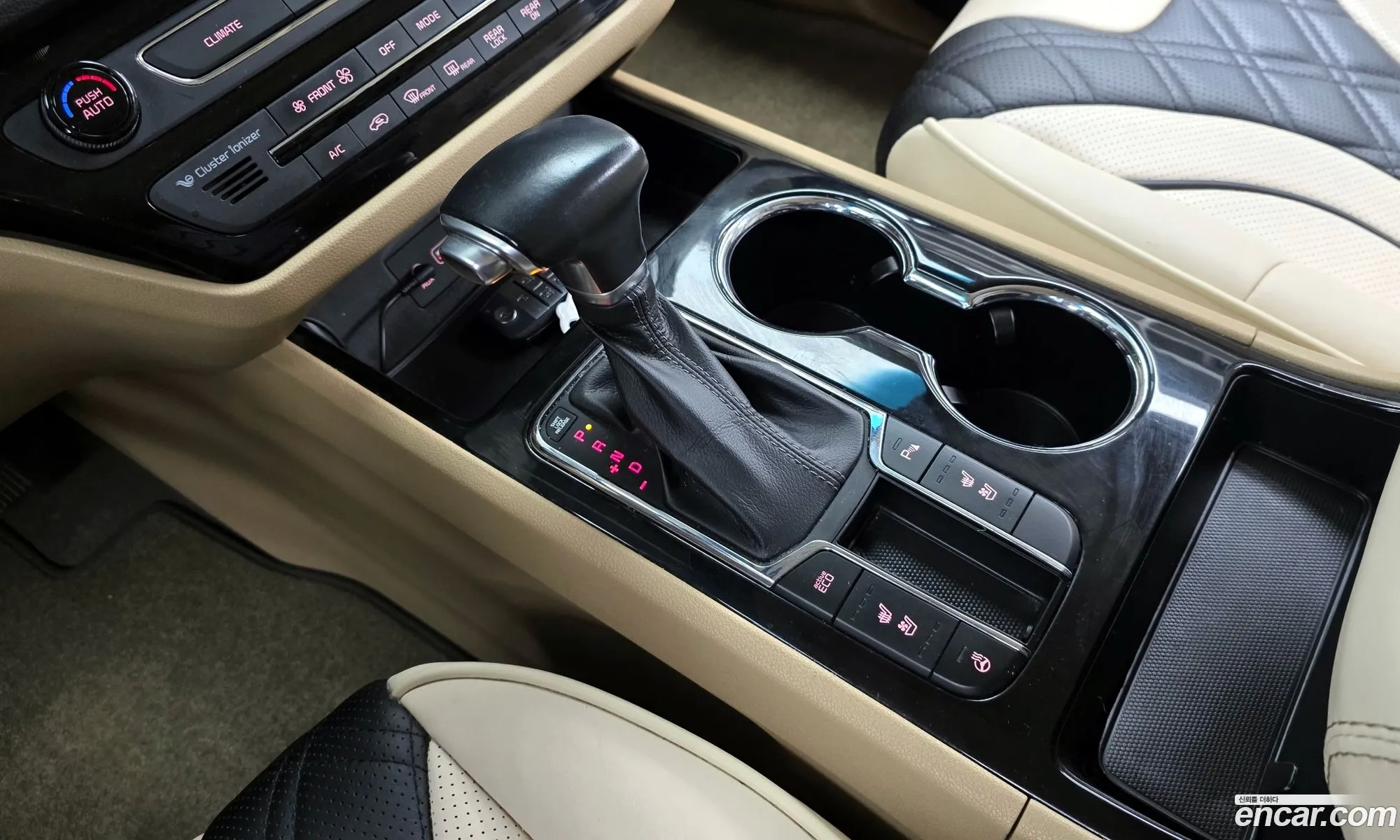 Kia Carnival 2018 — 10