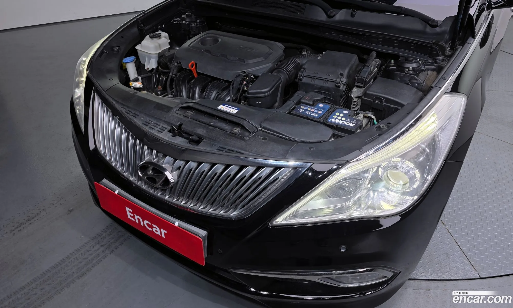 Hyundai Grandeur HG 2015 — 17