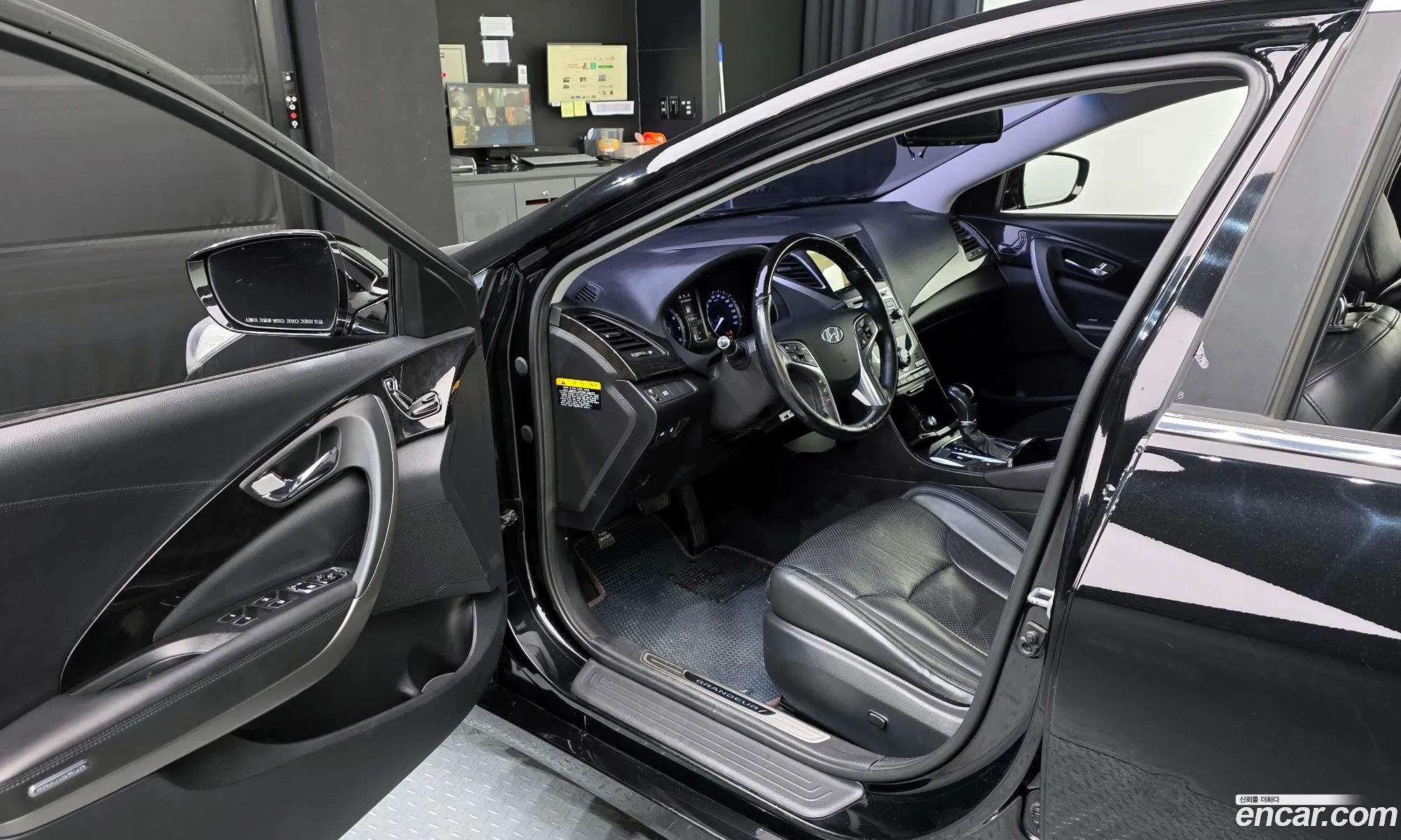 Hyundai Grandeur HG 2015 — 11