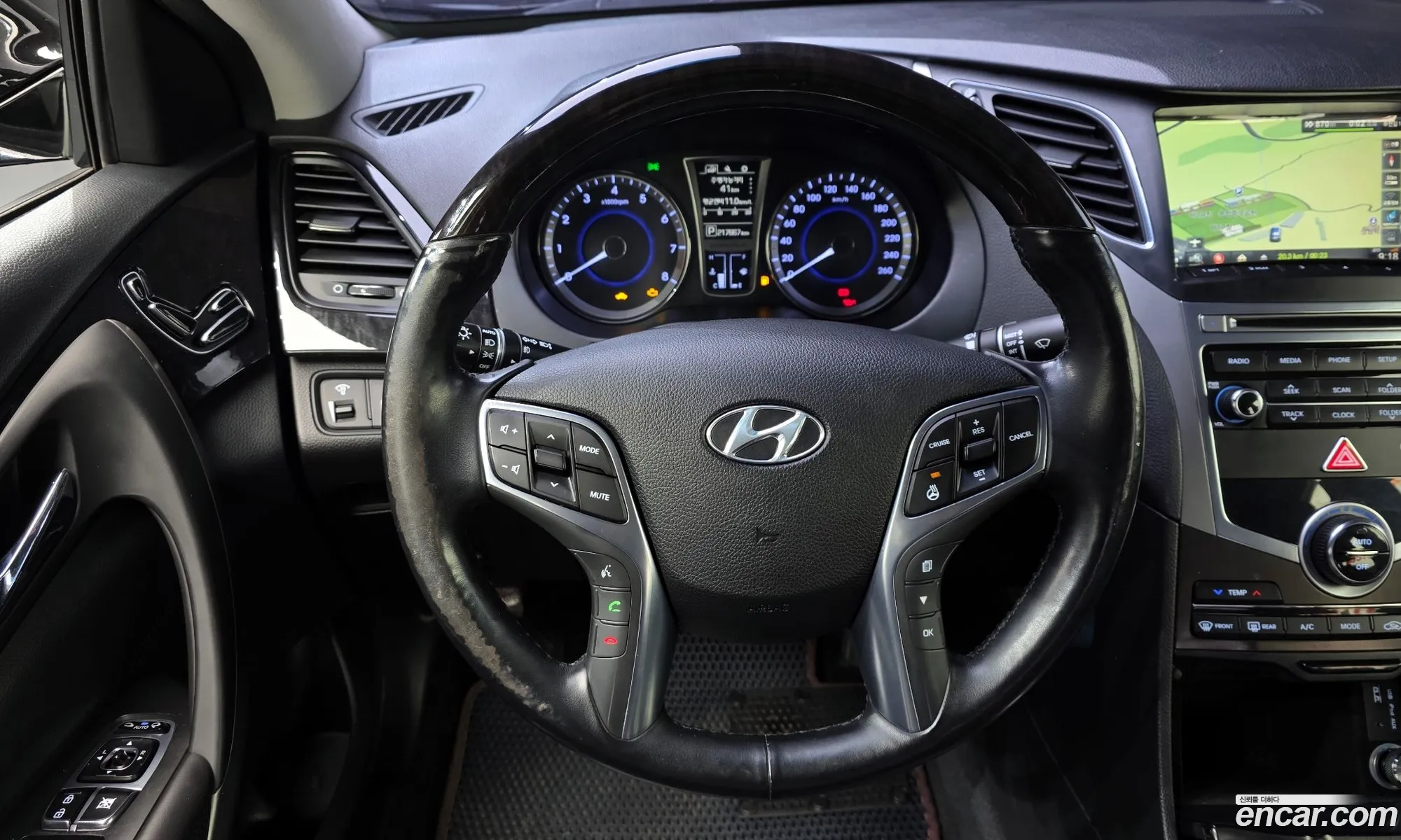 Hyundai Grandeur HG 2015 — 16