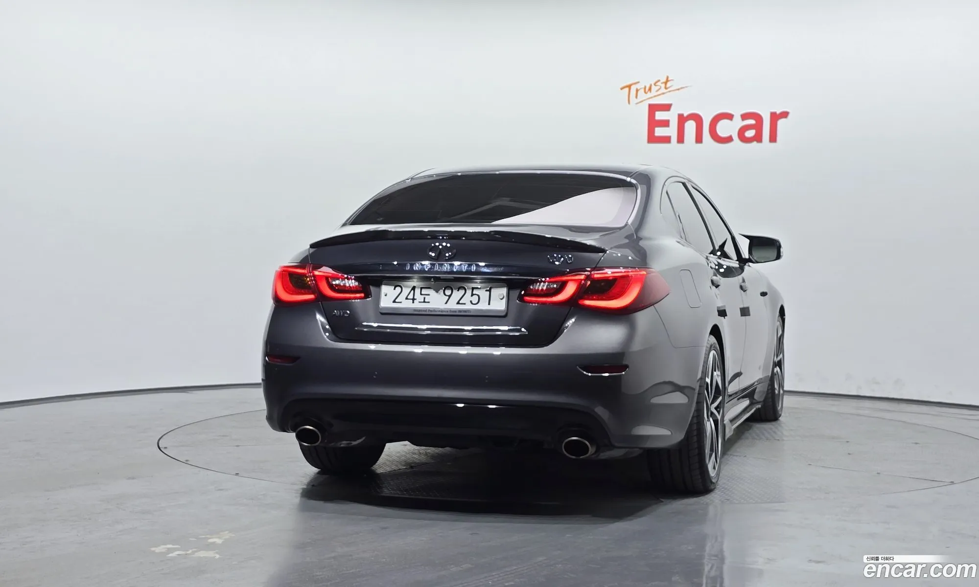 Infiniti Q70 2015 JNKBY11F0FM570011 — 4