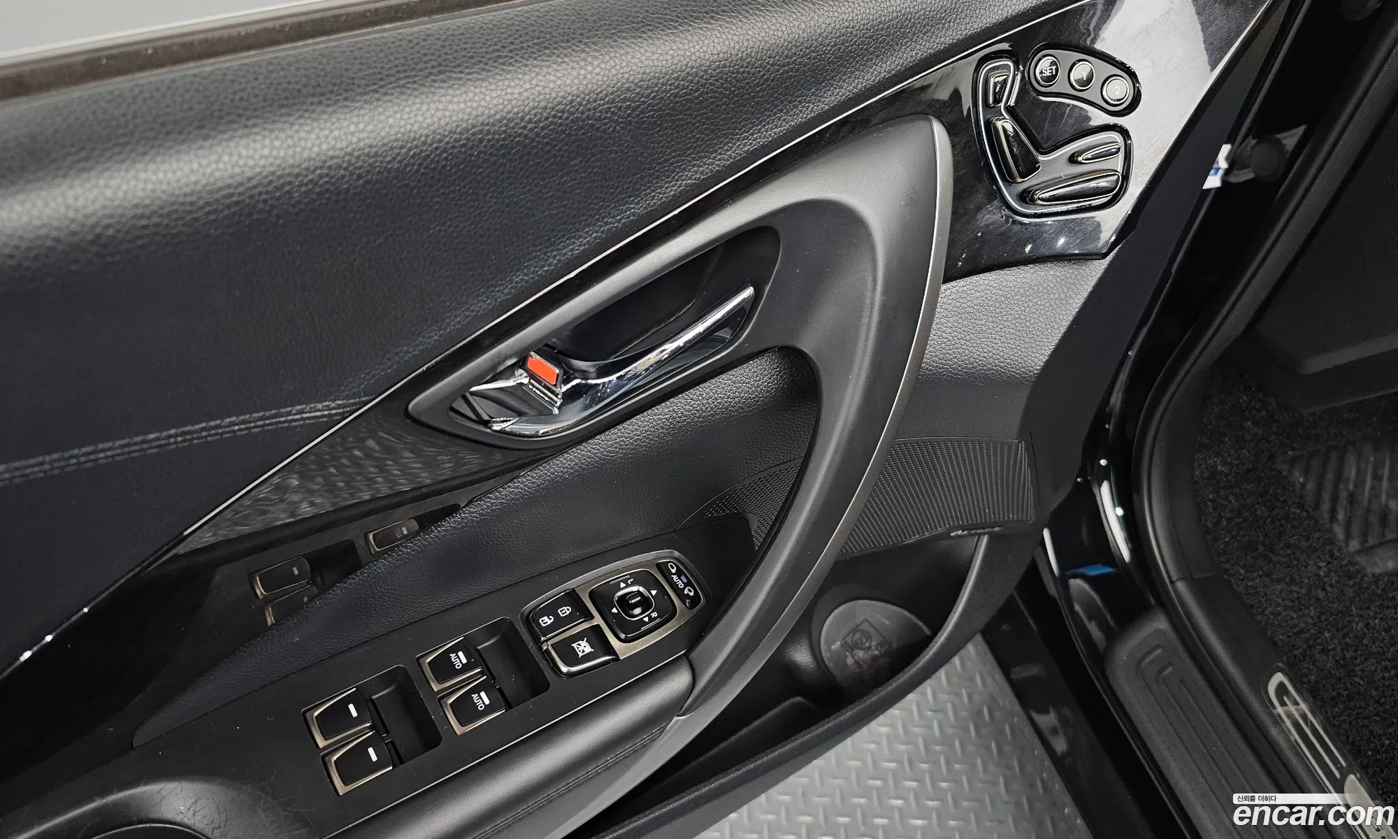 Hyundai Grandeur HG 2013 — 19