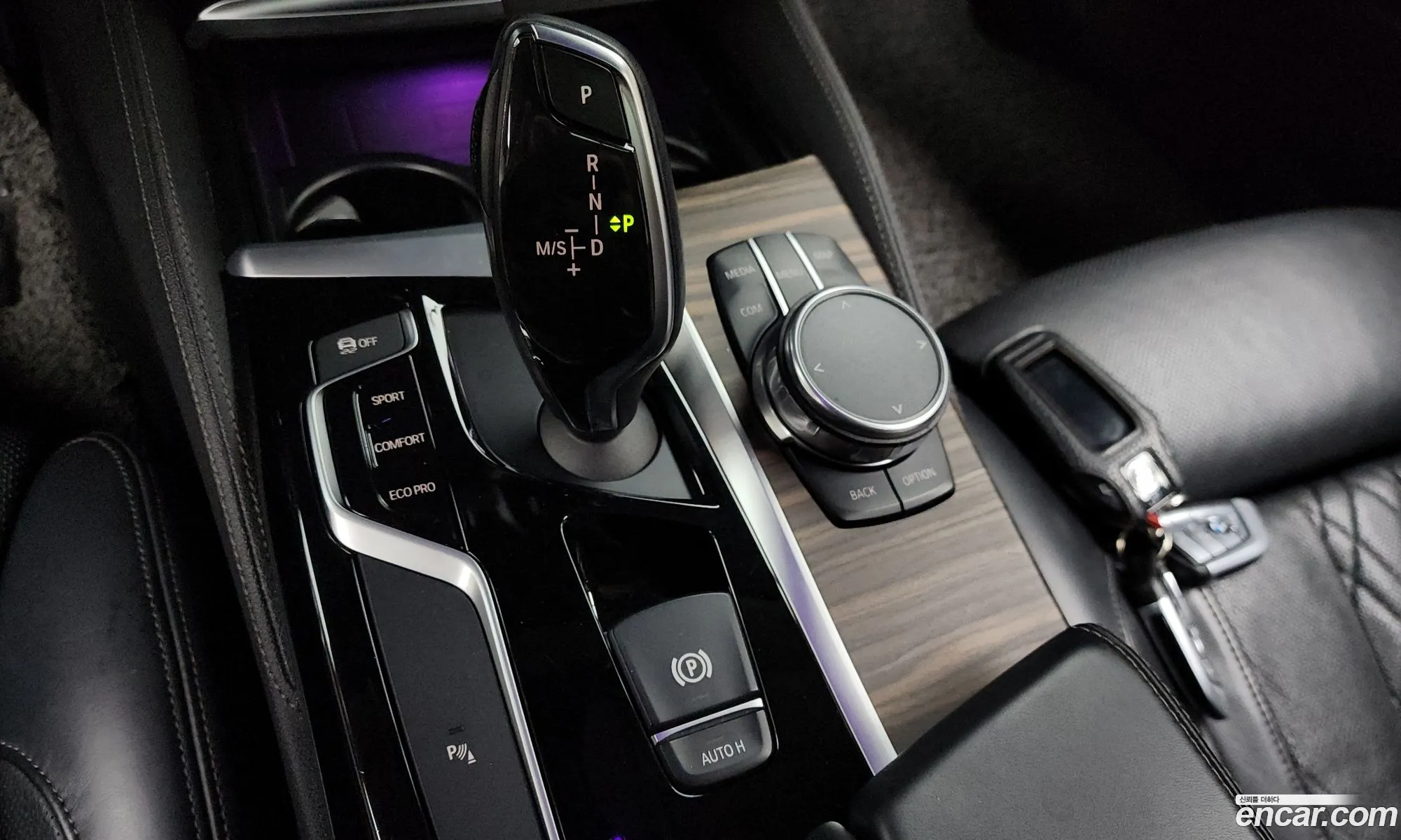 BMW 5 Series 2018 WBAJD9102JWC83432 — 17