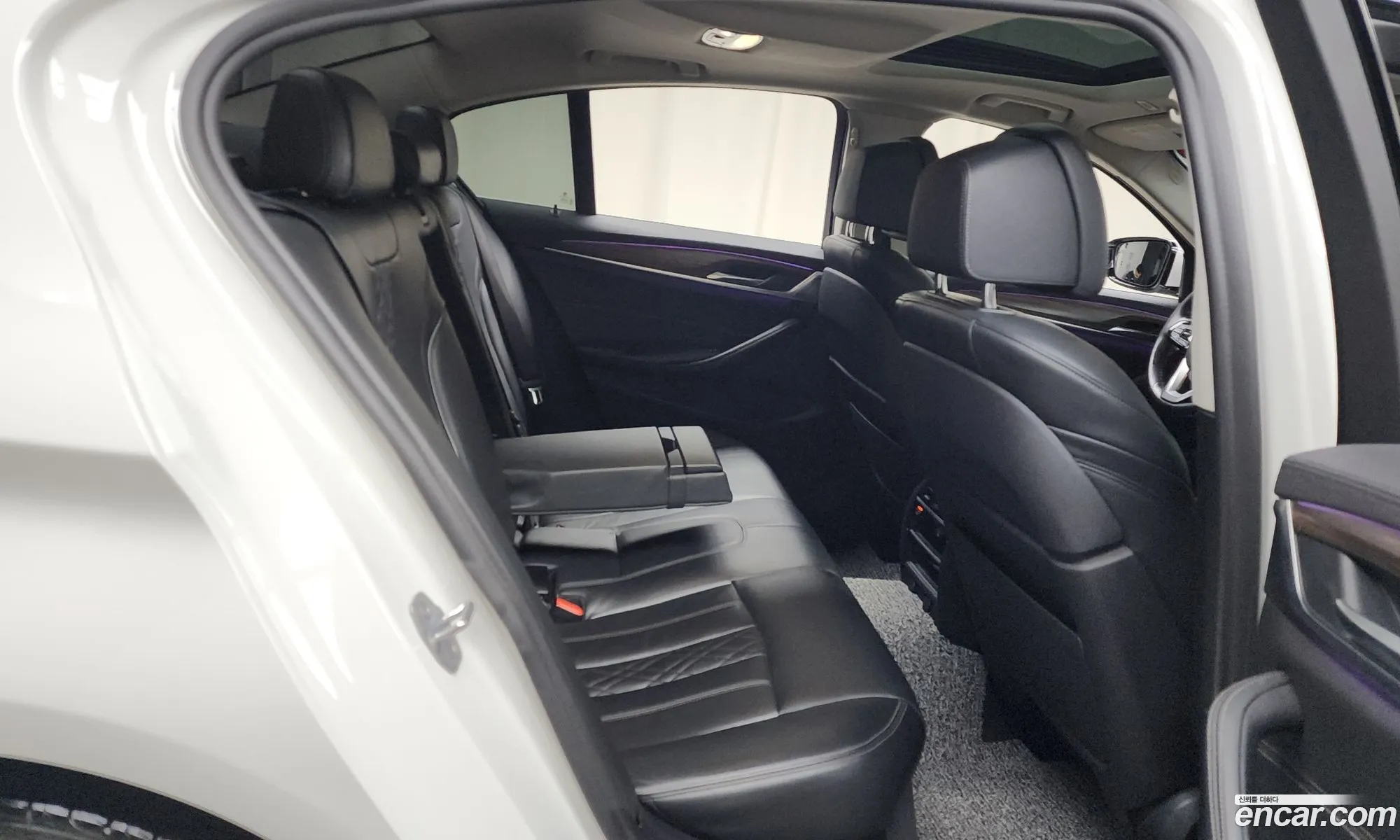 BMW 5 Series 2018 WBAJD9102JWC83432 — 19