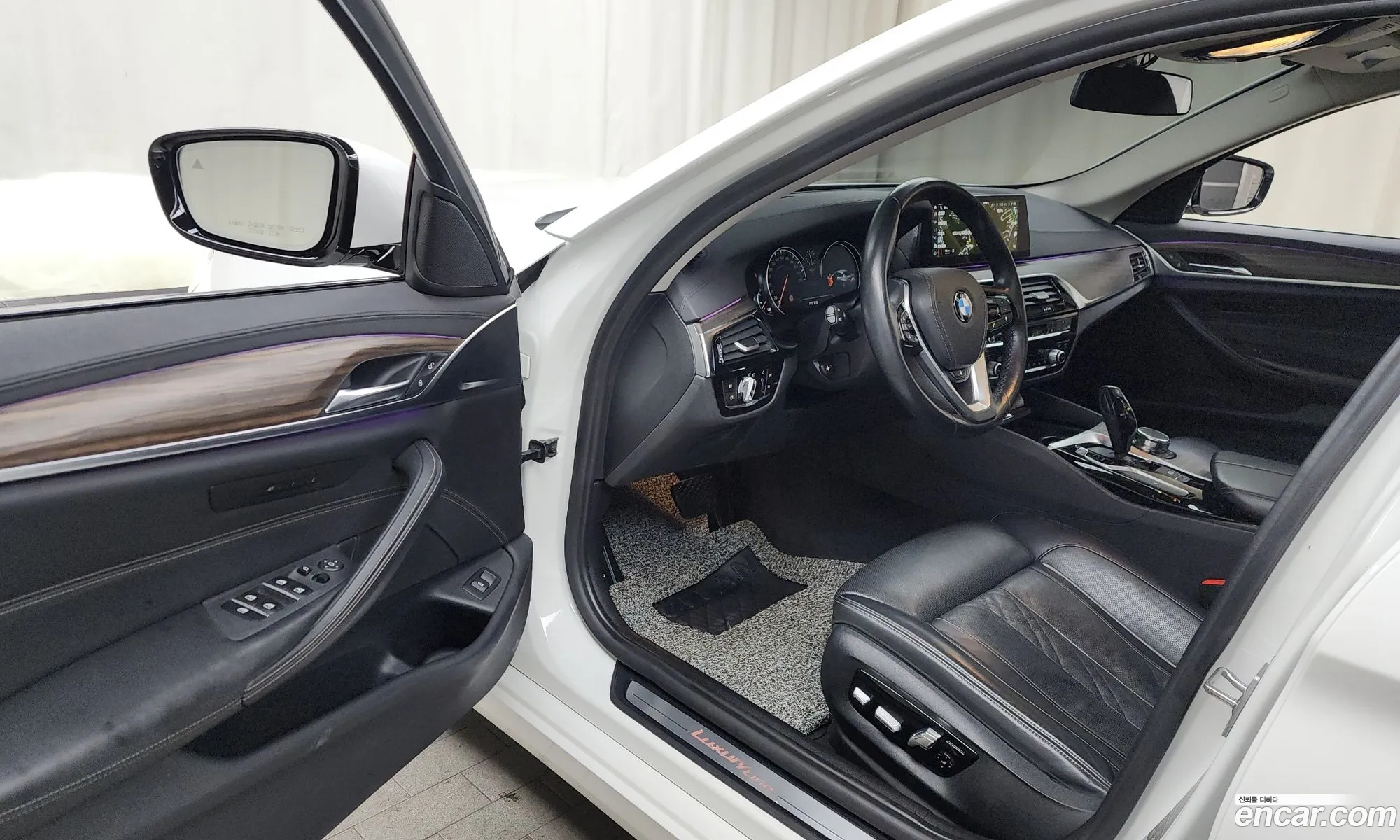 BMW 5 Series 2018 WBAJD9102JWC83432 — 12