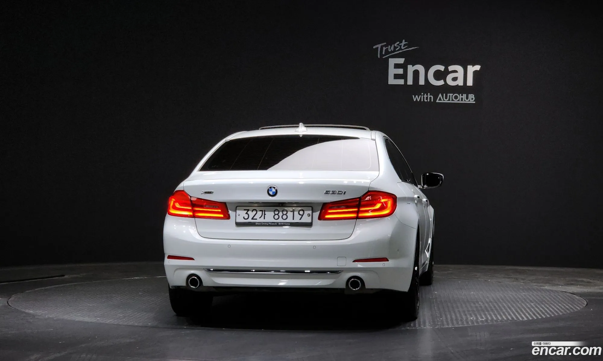 BMW 5 Series 2018 WBAJD9102JWC83432 — 11