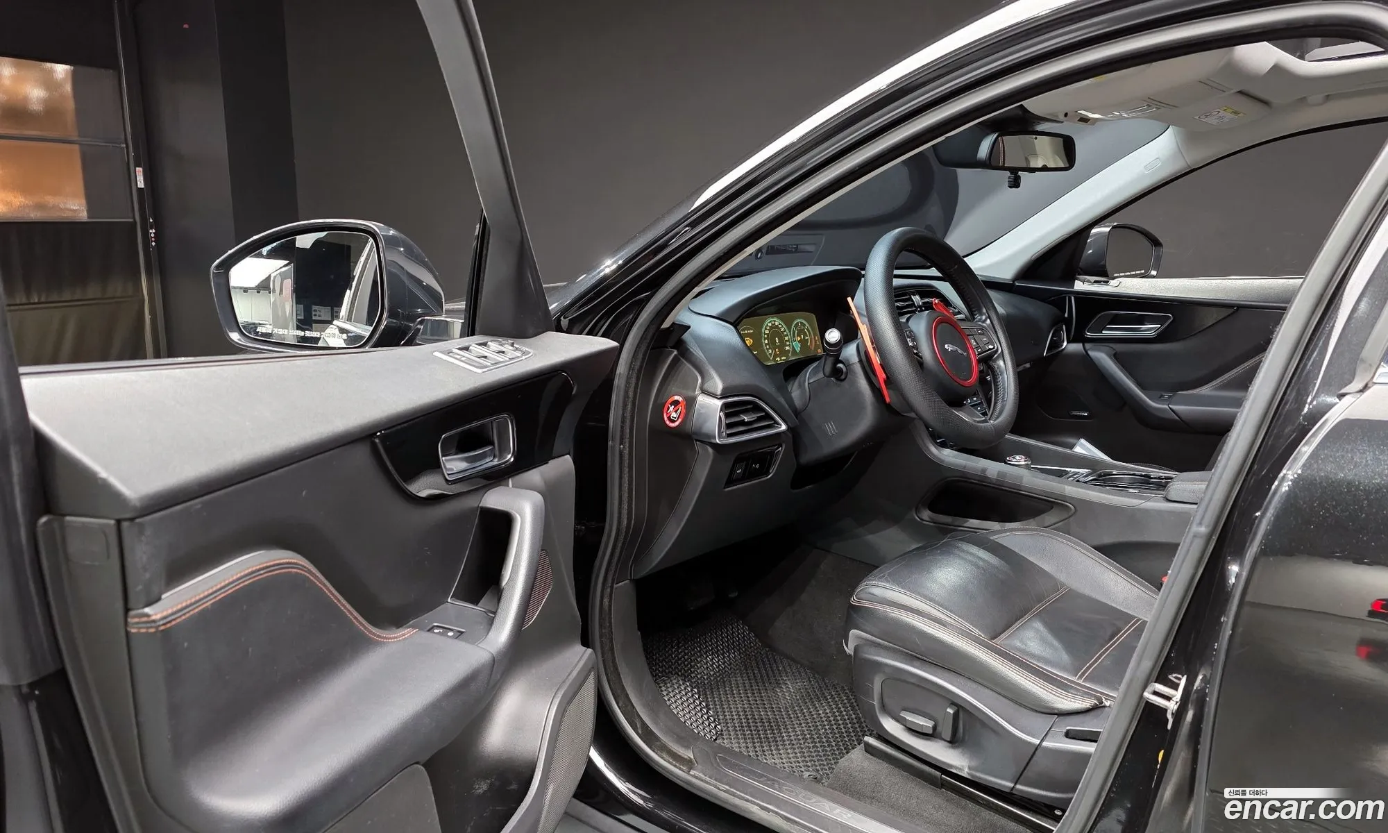 Jaguar F-Pace 2016 SADCA2BN4HA488071 — 3