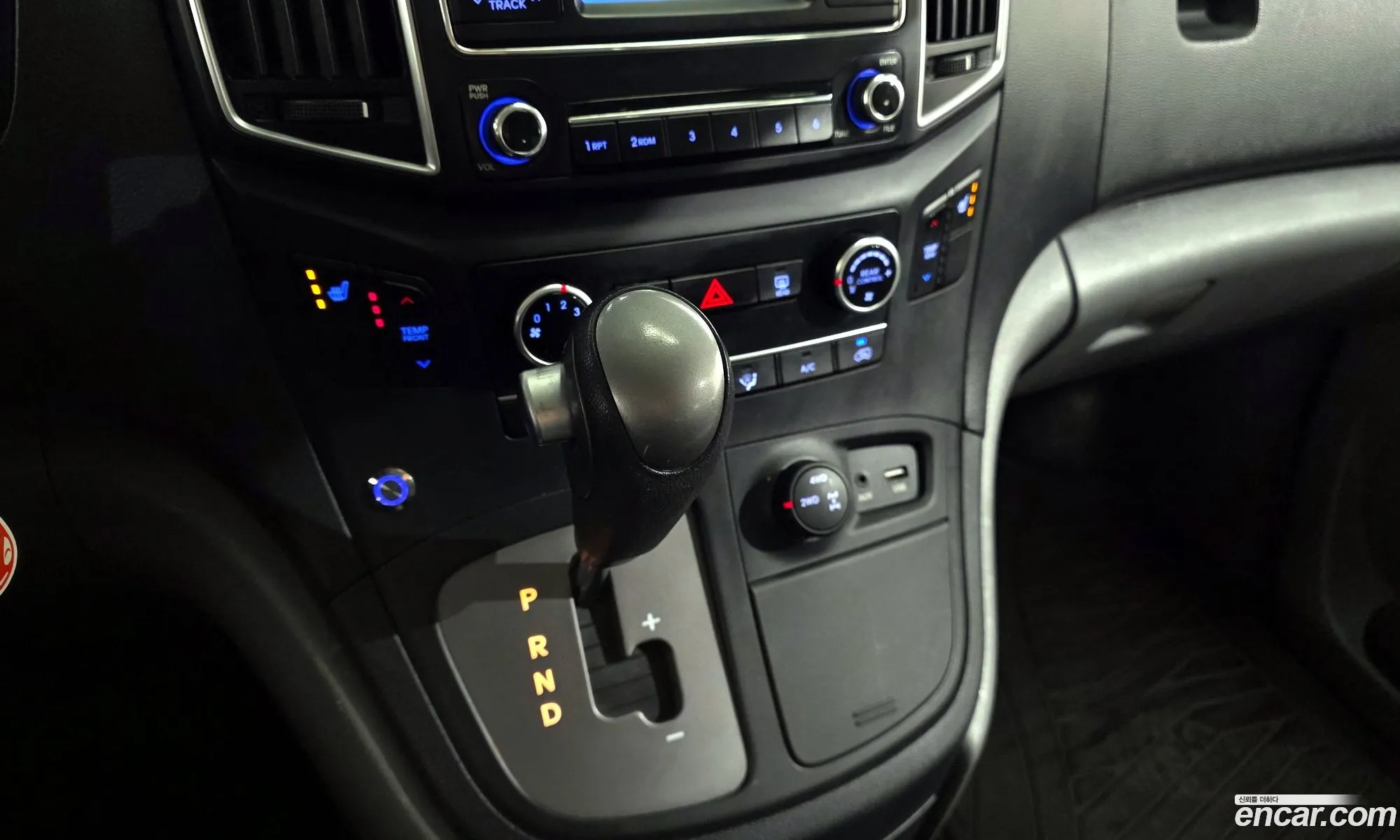 Hyundai Grand Starex 2019 — 16