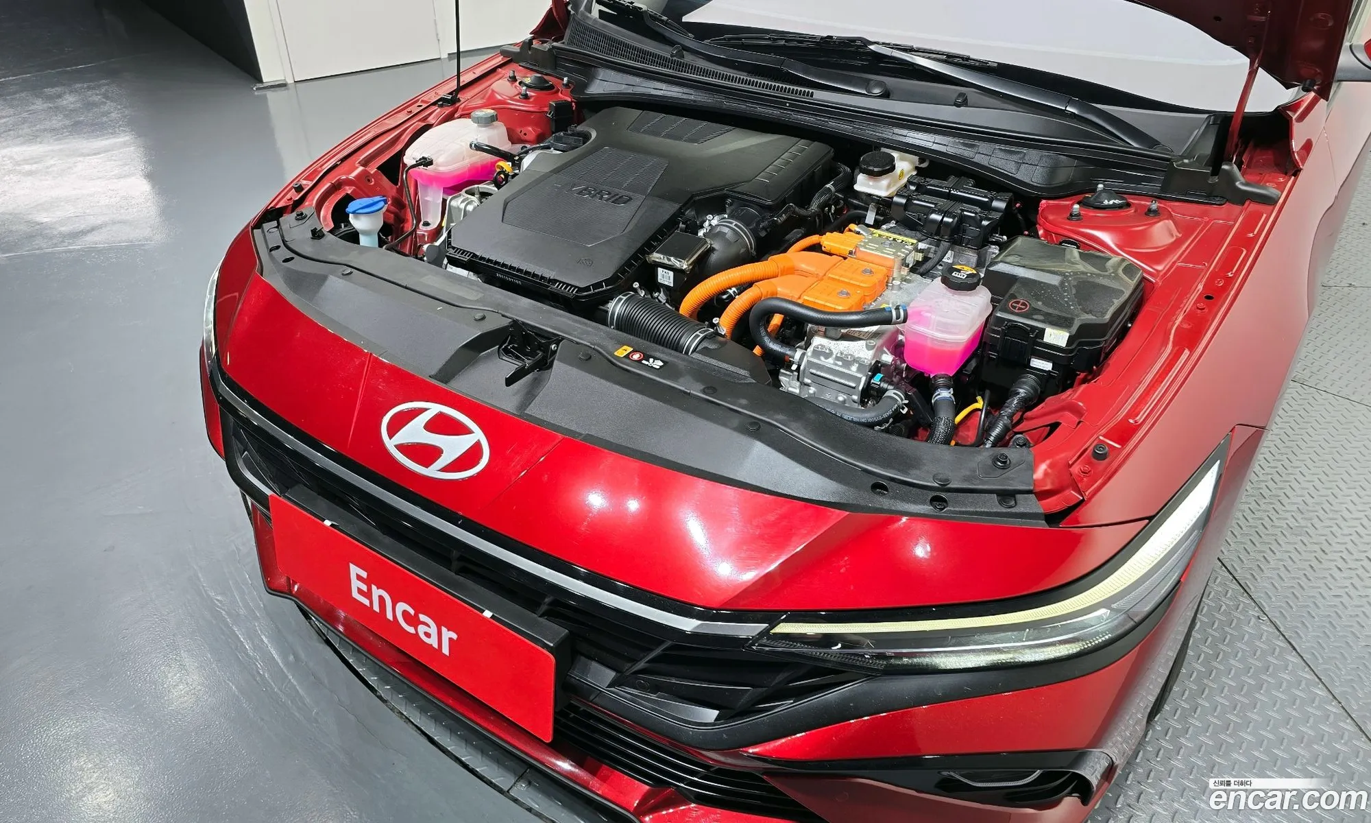Hyundai Elantra Hybrid 2023 — 19