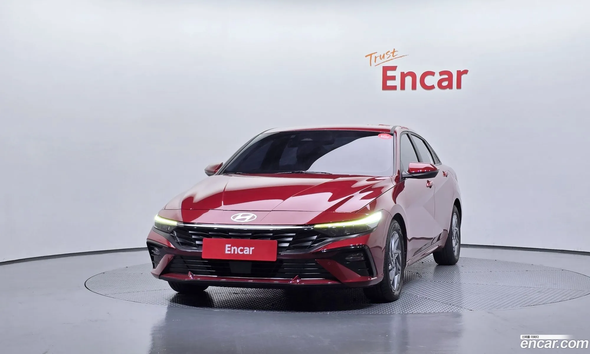Hyundai Elantra Hybrid 2023 — 14