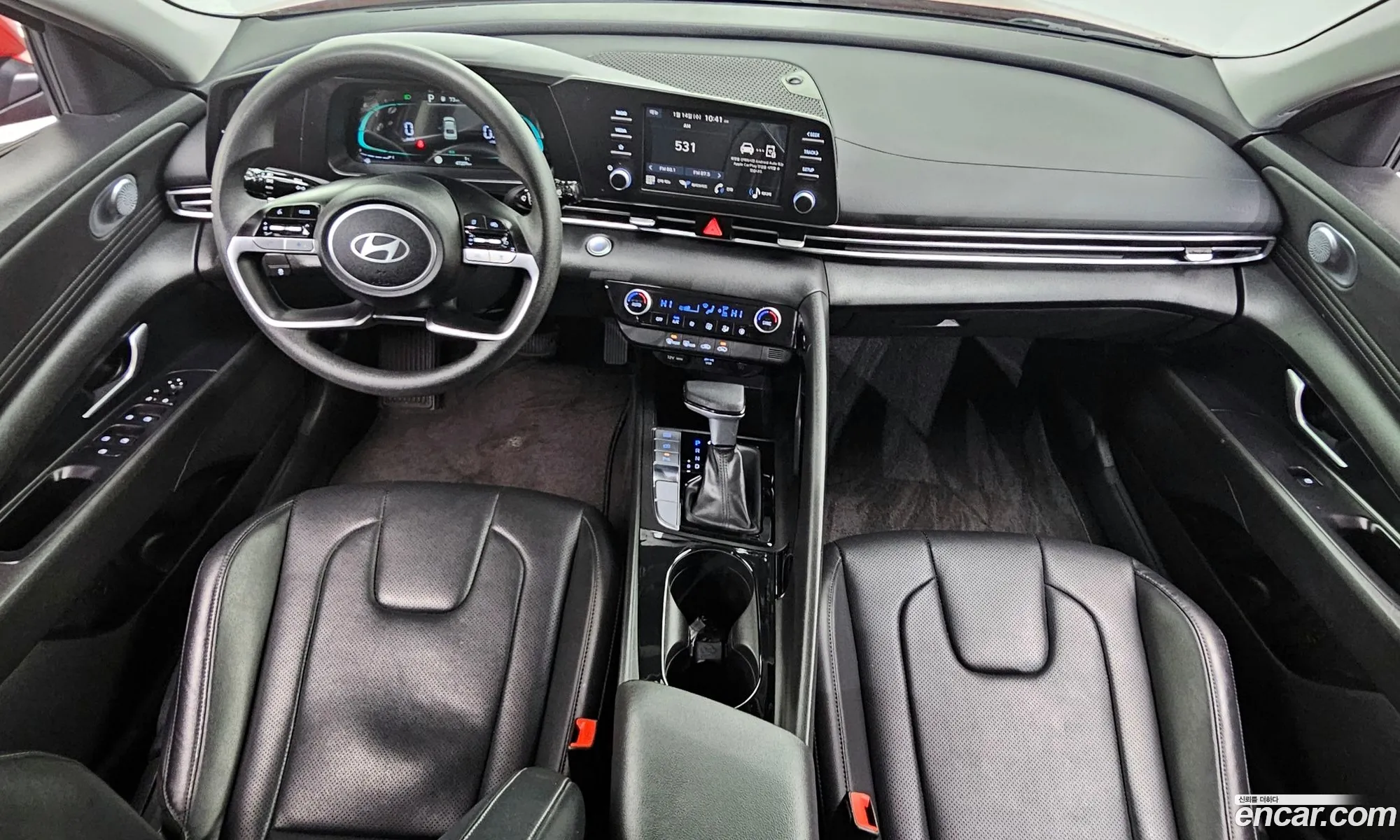 Hyundai Elantra Hybrid 2023 — 5