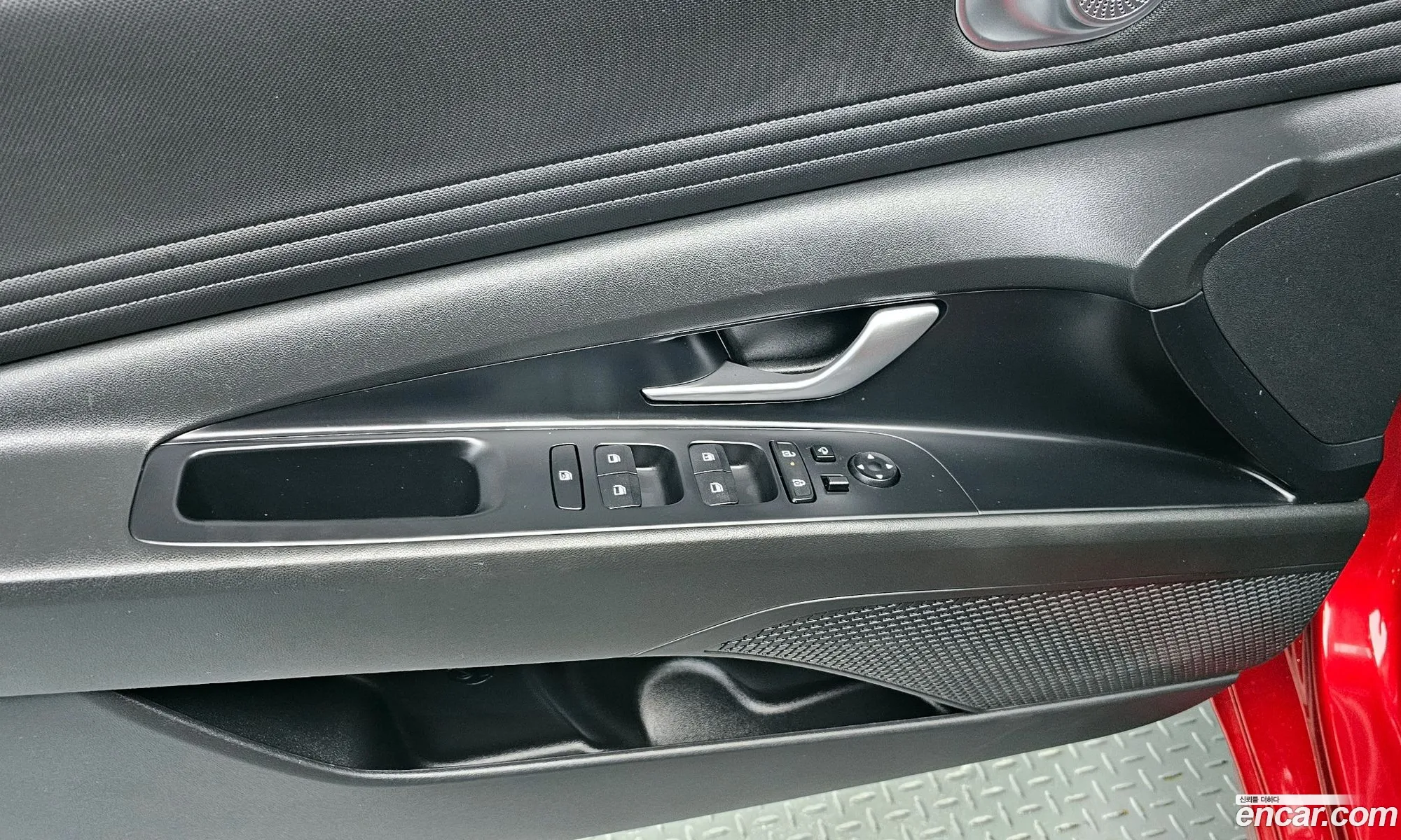 Hyundai Elantra Hybrid 2023 — 9