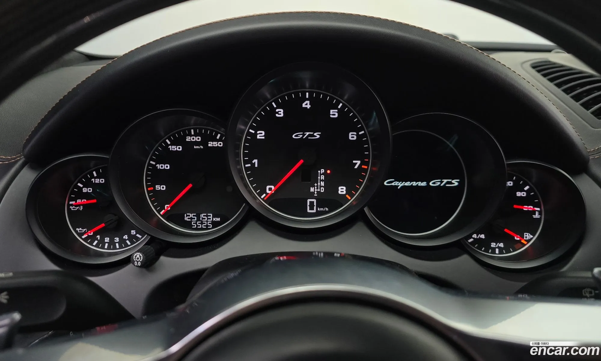 Porsche Cayenne 2017 WP1AD2926JLA80637 — 2