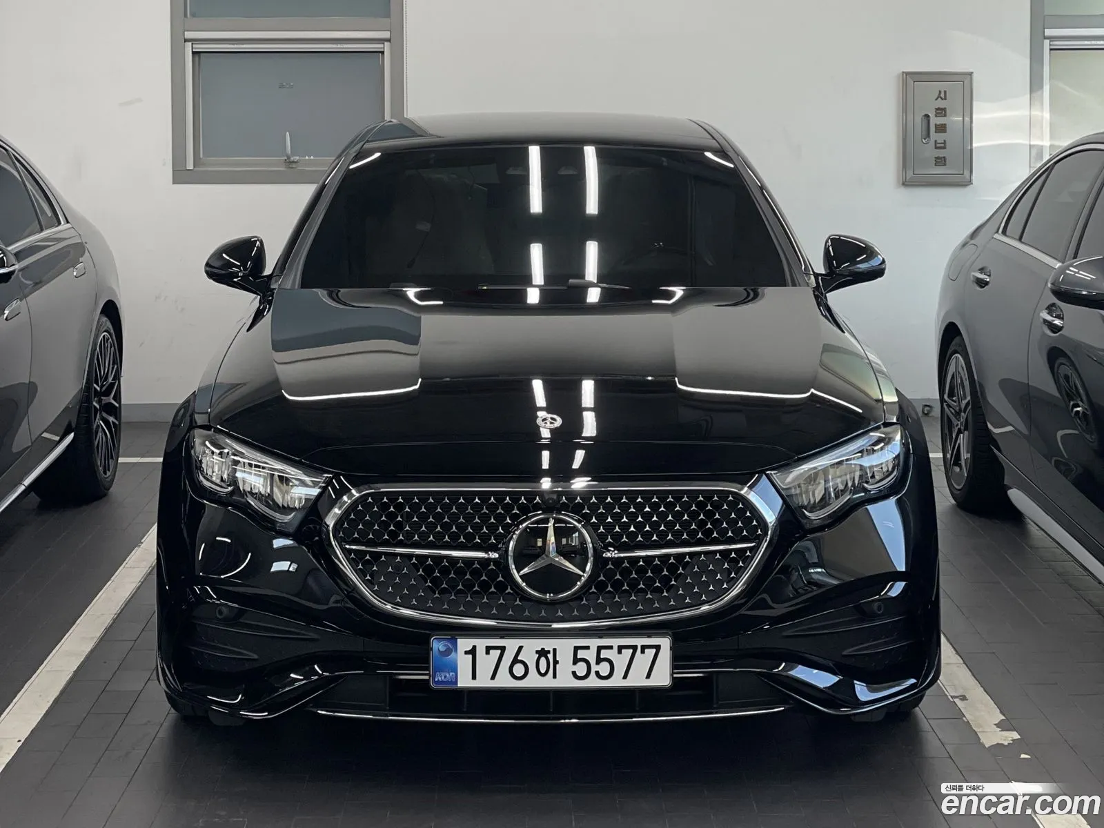 Mercedes-Benz E-Class W214 2025 — 13