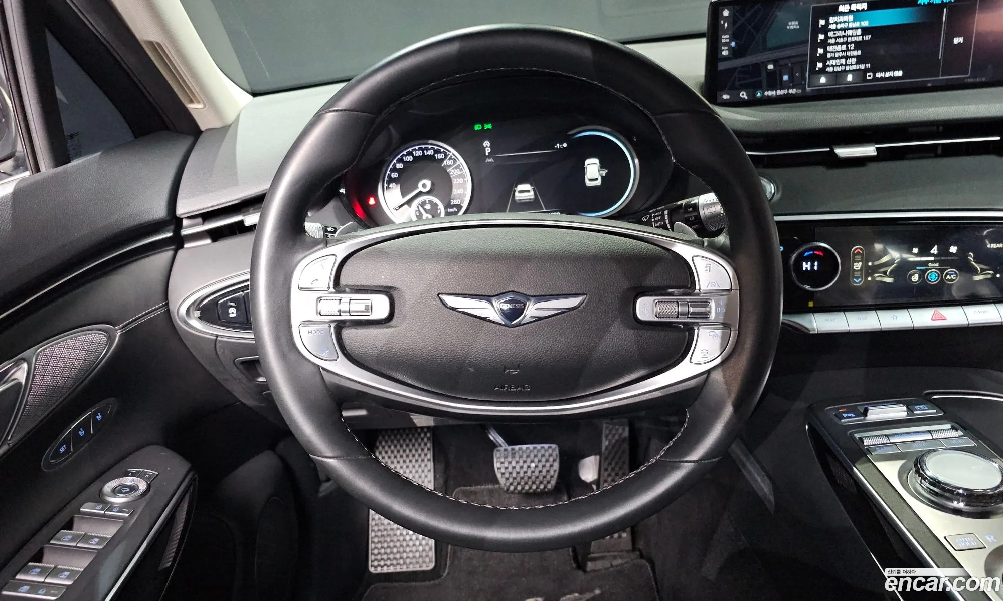 Genesis GV70 2021 — 12
