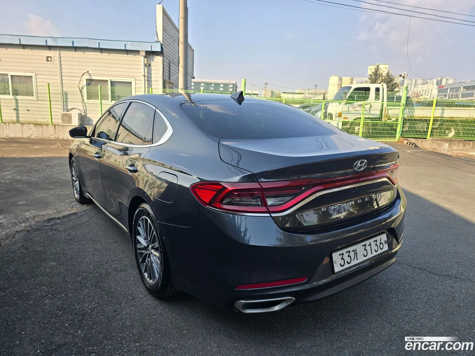 Hyundai Grandeur IG Hybrid 2017 — 3