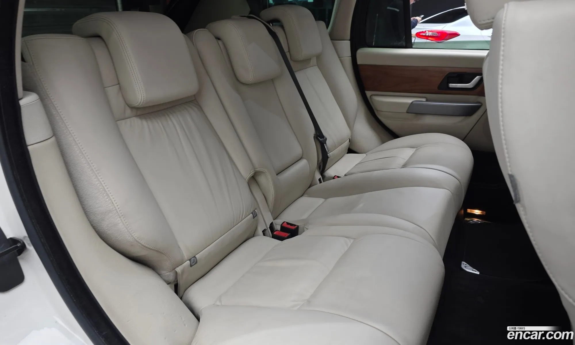 Land Rover Range Rover Sport 2009 SALLSAA149A205950 — 10