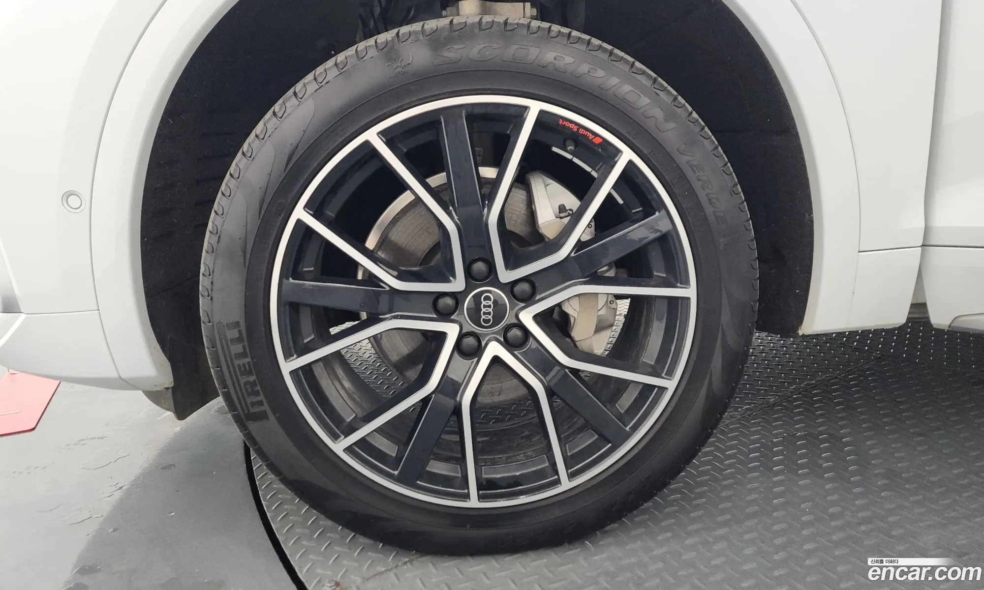 Audi Q5 2023 WAUZZZFY8P2168172 — 15