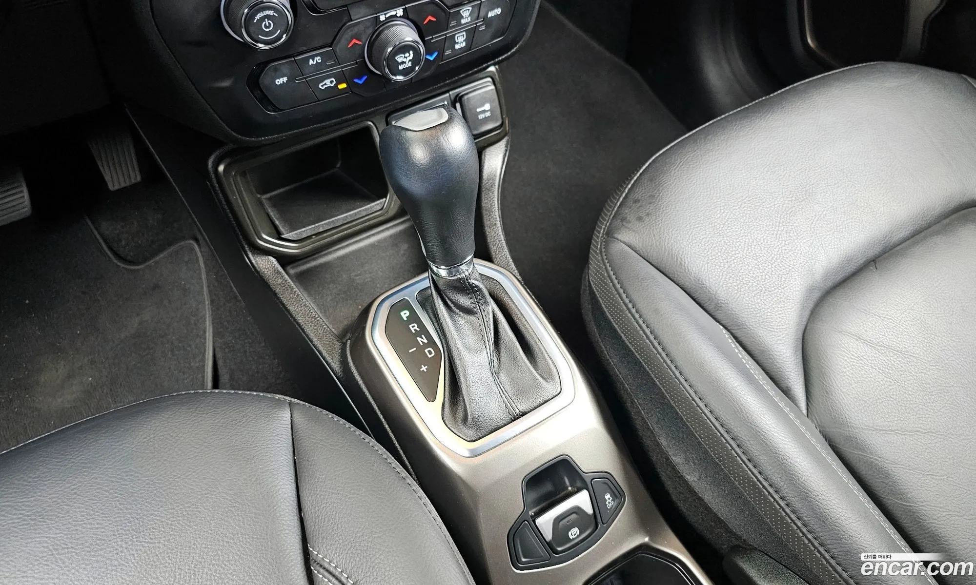 Jeep Renegade 2019 1C4BU0000KPK30477 — 16