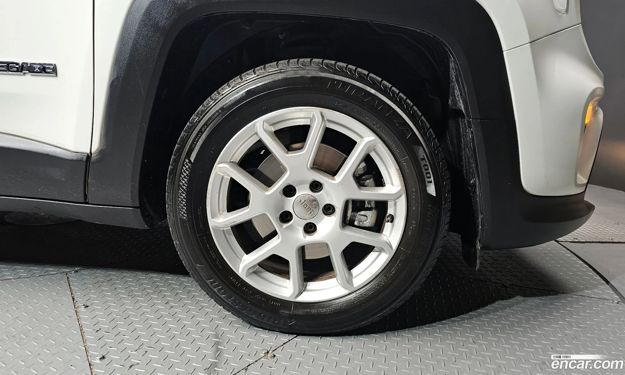 Jeep Renegade 2019 1C4BU0000KPK30477 — 12