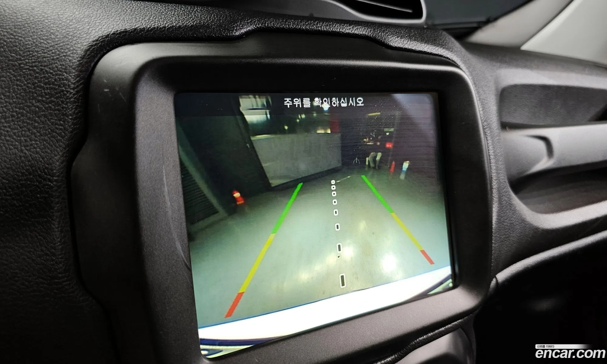 Jeep Renegade 2019 1C4BU0000KPK30477 — 19
