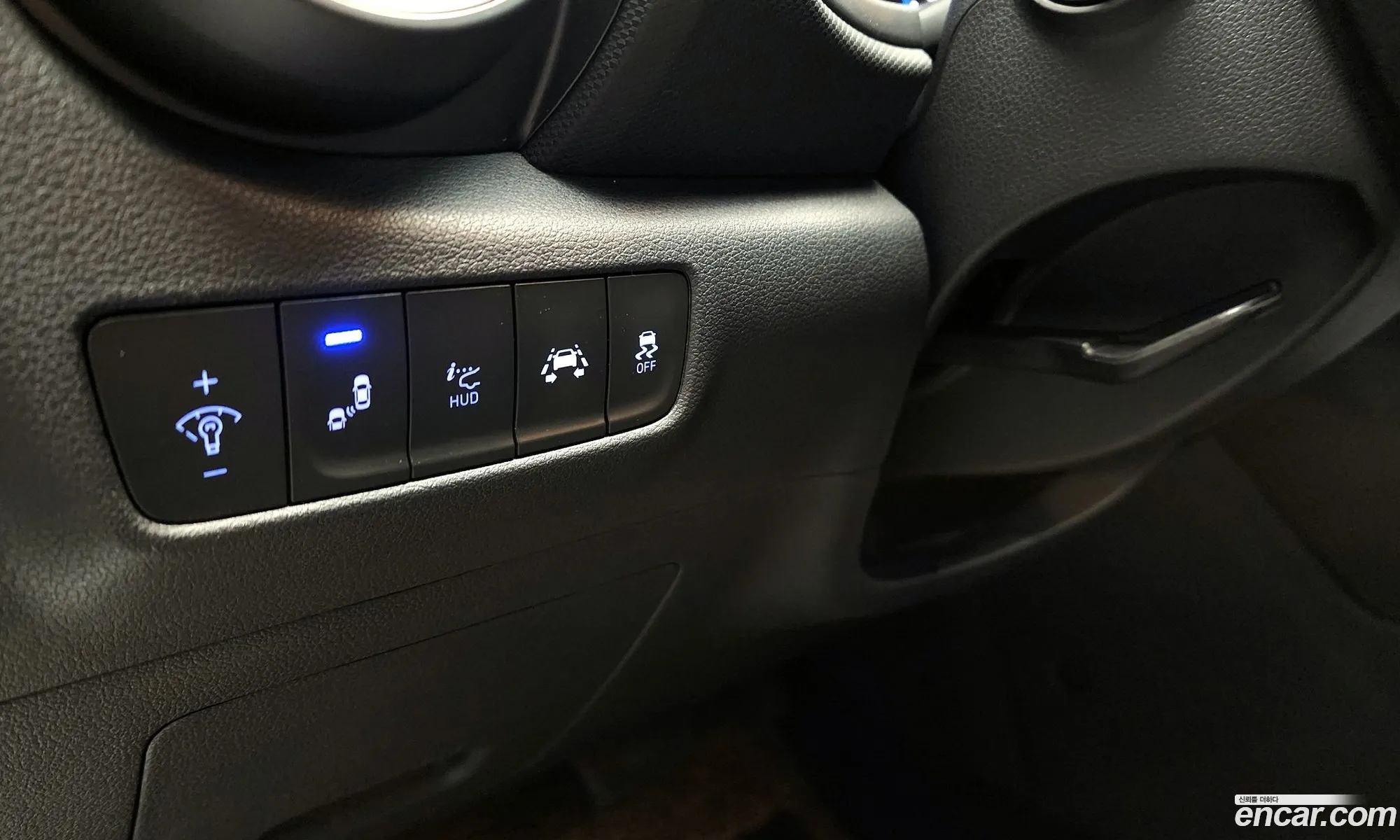 Hyundai Kona 2017 — 18