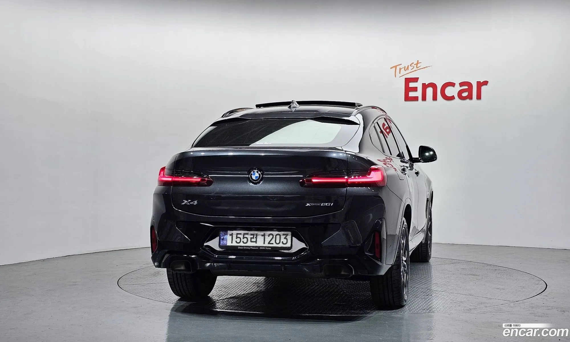 BMW X4 2023 — 2
