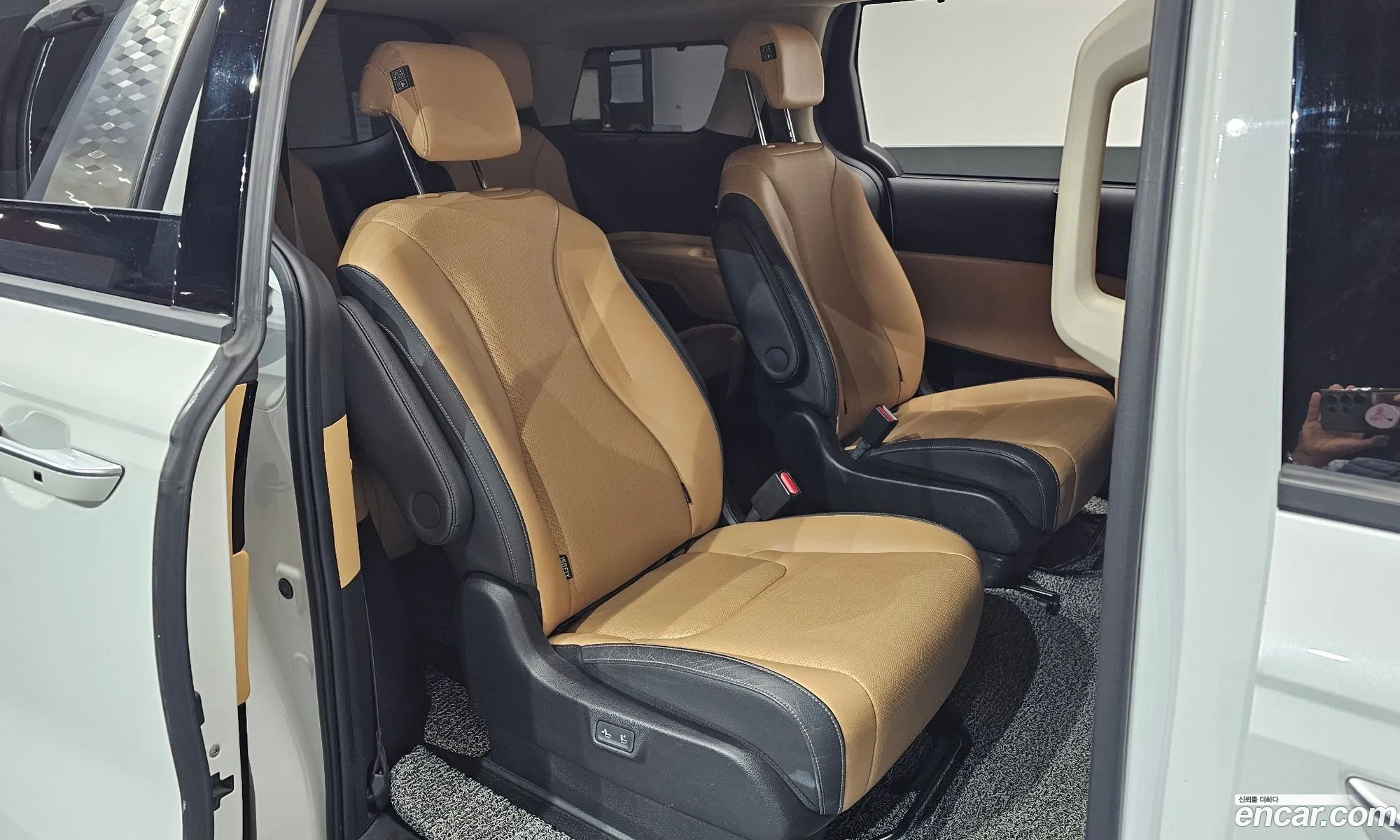 Kia Carnival 2022 KNANC81BBNS189455 — 9
