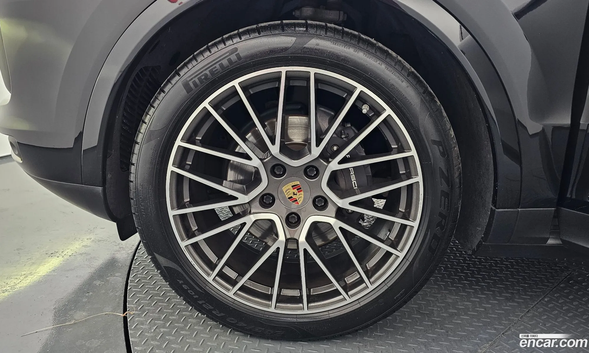 Porsche Cayenne 2022 — 18