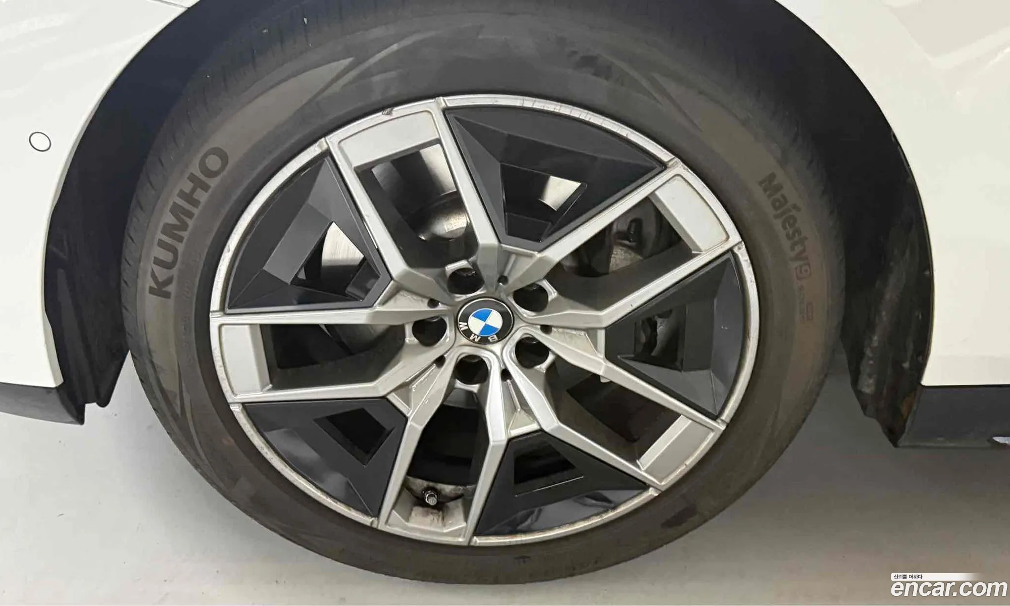 BMW 5 Series 2024 — 14