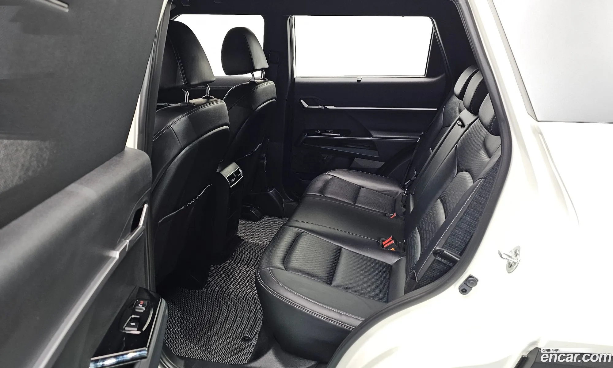 KG Mobility (SsangYong) Torres 2022 — 12