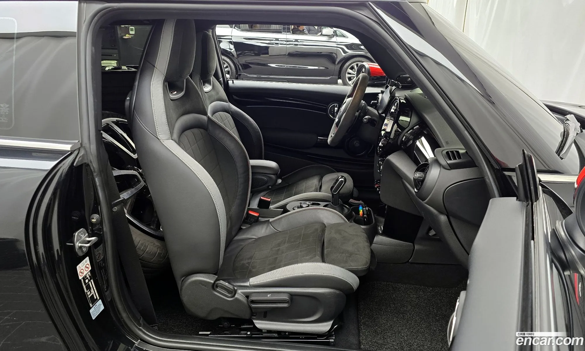 Mini Cooper S 2022 WMW81DH0XP2T47908 — 4